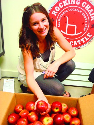 332890_379809375425826_1342919263_o